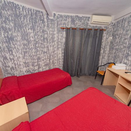 Hostal Virginia Favareta Kültér fotó